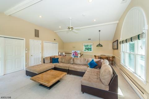 7 Reeve Cir, Millburn, NJ 07041 photo 17