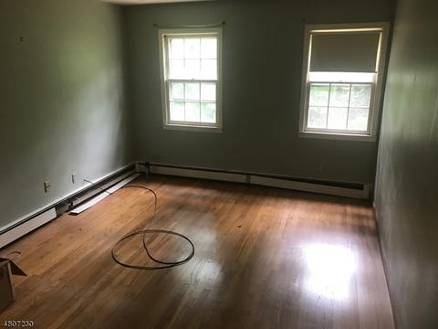 734 Hemlock Dr, Oradell, NJ 07649 photo 9