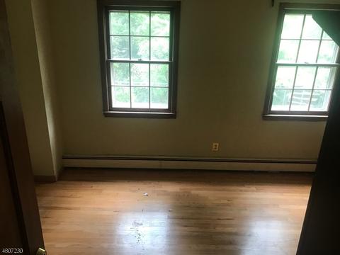 734 Hemlock Dr, Oradell, NJ 07649 photo 10