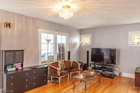 1079 Thomas St, Hillside, NJ 07205 photo 5