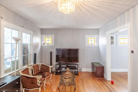 1079 Thomas St, Hillside, NJ 07205 photo 4