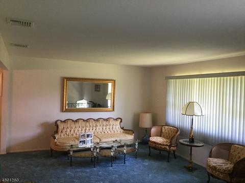 41 Normandy Dr, Wayne, NJ 07470 photo 3