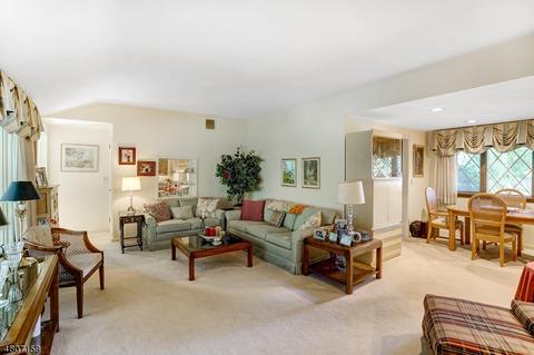 31 Midvale Dr, Springfield, NJ 07081 photo 3