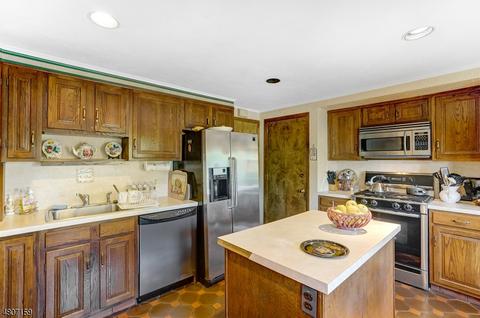 31 Midvale Dr, Springfield, NJ 07081 photo 6