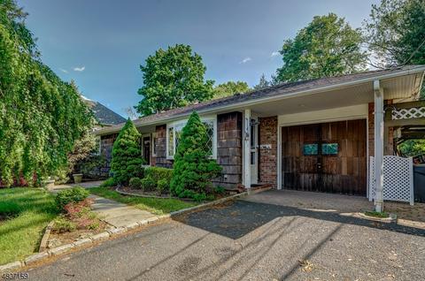 31 Midvale Dr, Springfield, NJ 07081 photo 2