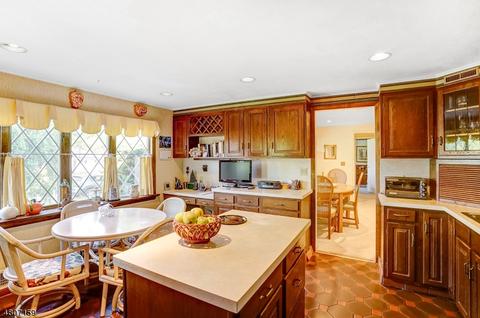31 Midvale Dr, Springfield, NJ 07081 photo 8