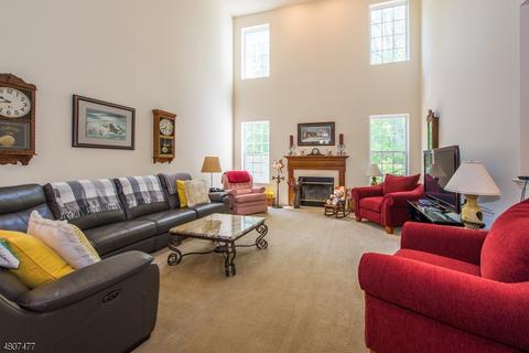 55 Saunders Ln, Hackettstown, NJ 07840 photo 4