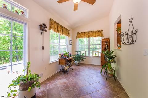 55 Saunders Ln, Hackettstown, NJ 07840 photo 9