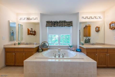 55 Saunders Ln, Hackettstown, NJ 07840 photo 20