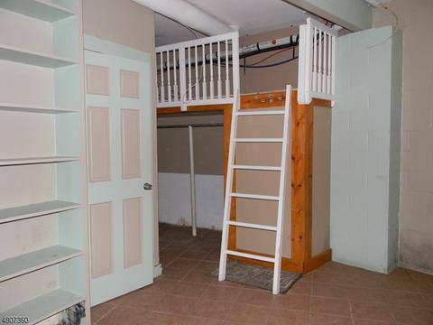 32 Skytop Rd, Wantage, NJ 07461 photo 5