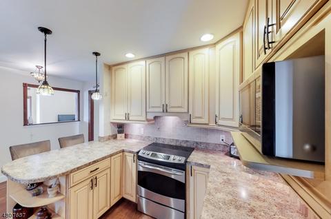 35 Shields Ave, Flemington, NJ 08822 photo 6