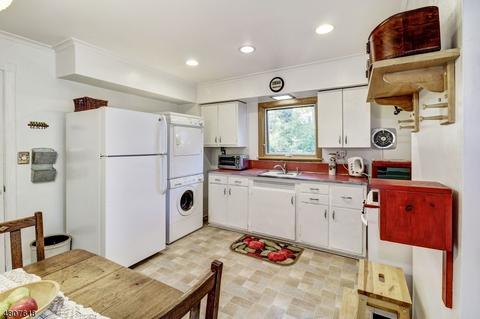 20 Force Pl, Parsippany-troy Hills Twp., NJ 07878 photo 4