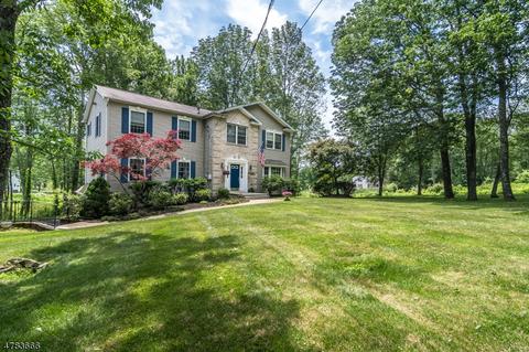 18 E Logan Rd, Randolph, NJ 07869 photo 2