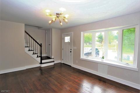 18 Linn Rd, Nutley, NJ 07110 photo 2