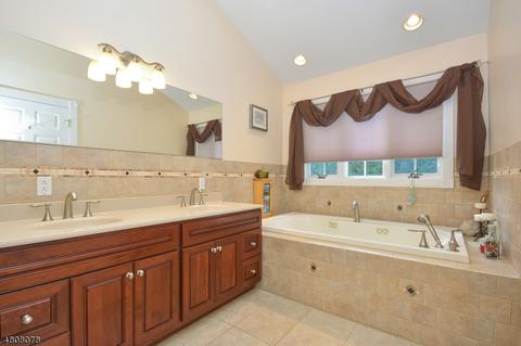 13 Jerome Pl, Wayne, NJ 07470 photo 18