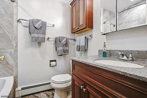 116 Fieldstone Pl, Wayne, NJ 07470 photo 11