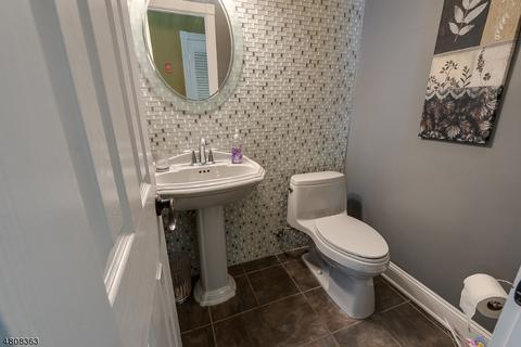 402 3rd St, Hackettstown, NJ 07840 photo 4