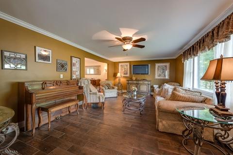 402 3rd St, Hackettstown, NJ 07840 photo 2