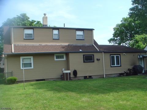 168 Lawrence Dr, Paramus, NJ 07652 photo 3