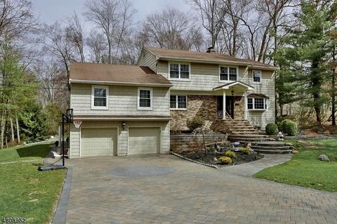 17 Tulip Ter, Wayne, NJ 07470 photo 2
