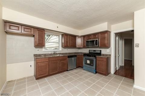 143 Westervelt Ave, North Plainfield, NJ 07060 photo 8