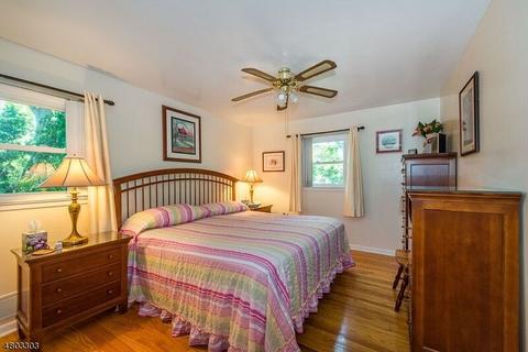 28 Cedar Pl, Wayne, NJ 07470 photo 9