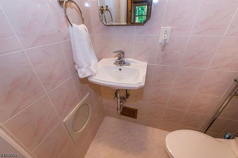 28 Cedar Pl, Wayne, NJ 07470 photo 10