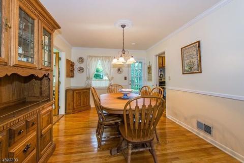 28 Cedar Pl, Wayne, NJ 07470 photo 4