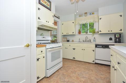 125 Balsam Rd, Wayne, NJ 07470 photo 10