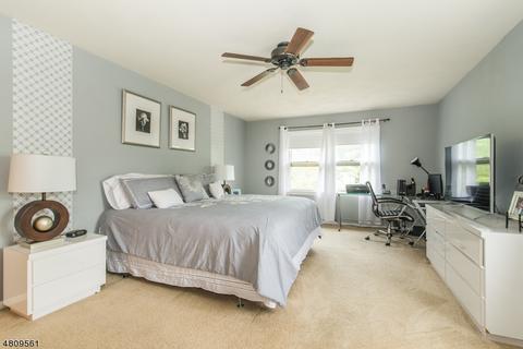 39 Agawam Dr, Wayne, NJ 07470 photo 13