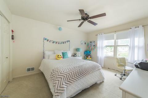 39 Agawam Dr, Wayne, NJ 07470 photo 15