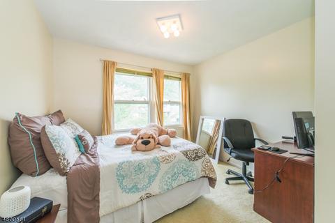 39 Agawam Dr, Wayne, NJ 07470 photo 16