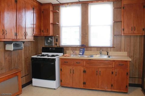 85 Christopher St, Montclair, NJ 07042 photo 12
