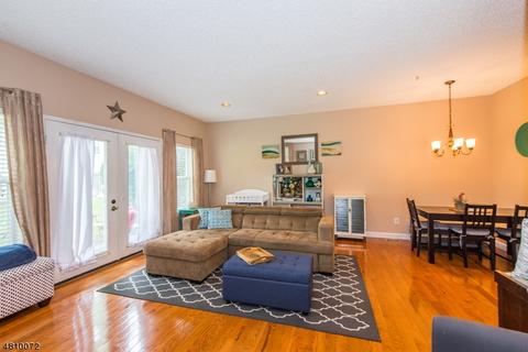 8212 Brittany Dr, Wayne, NJ 07470 photo 8