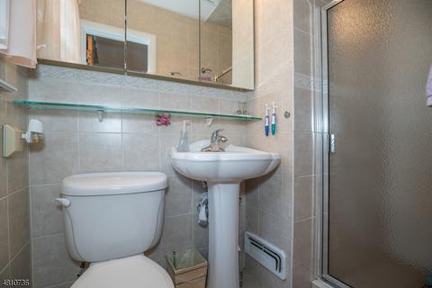 43 Allen Dr, Wayne, NJ 07470 photo 18