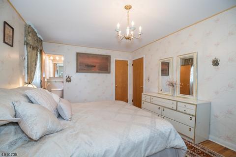 43 Allen Dr, Wayne, NJ 07470 photo 17