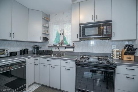 43 Allen Dr, Wayne, NJ 07470 photo 9