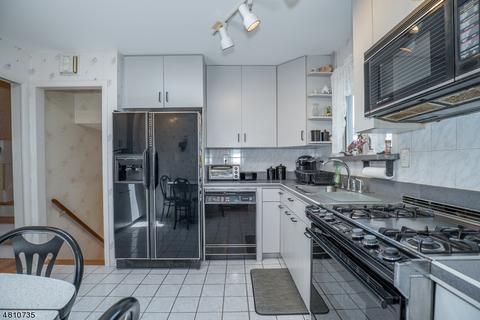 43 Allen Dr, Wayne, NJ 07470 photo 8