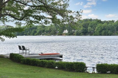 152 Pines Lake Dr, Wayne, NJ 07470 photo 3