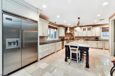 152 Pines Lake Dr, Wayne, NJ 07470 photo 11