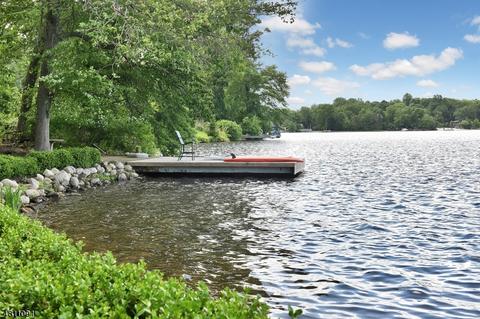 152 Pines Lake Dr, Wayne, NJ 07470 photo 25