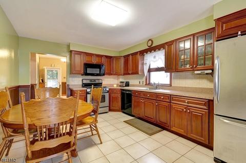 147 Berkeley Ave, Bloomfield, NJ 07003 photo 7