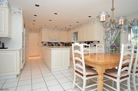 38 Cider Hl, Upper Saddle River, NJ 07458 photo 9