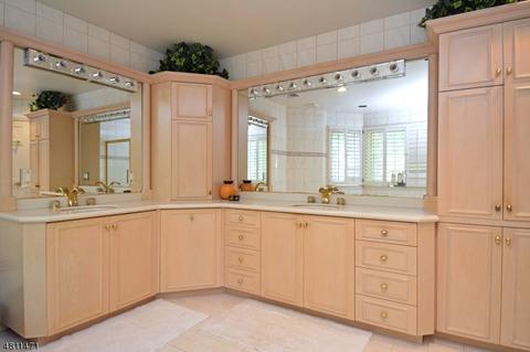 38 Cider Hl, Upper Saddle River, NJ 07458 photo 16