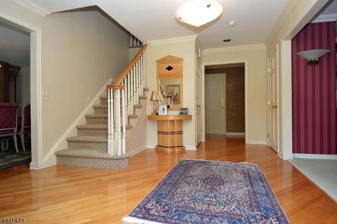 38 Cider Hl, Upper Saddle River, NJ 07458 photo 2