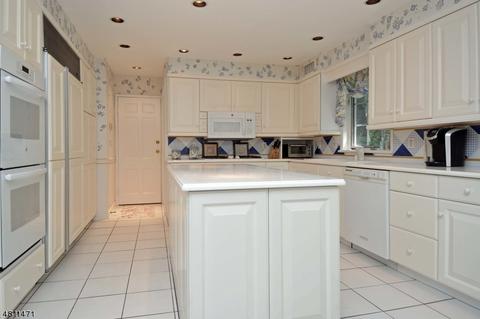 38 Cider Hl, Upper Saddle River, NJ 07458 photo 10