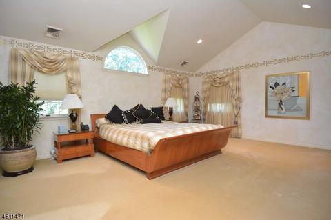 38 Cider Hl, Upper Saddle River, NJ 07458 photo 14