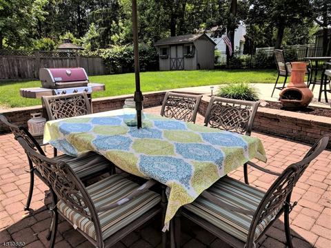 8 Avon Rd, Clark, NJ 07066 photo 20