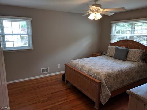 8 Avon Rd, Clark, NJ 07066 photo 14