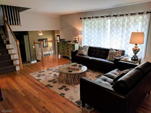 8 Avon Rd, Clark, NJ 07066 photo 6